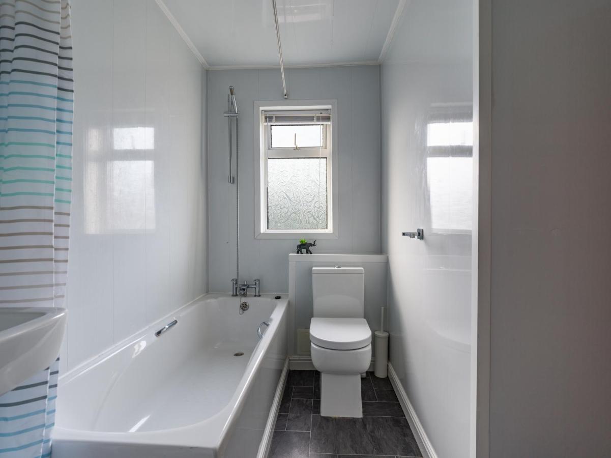 Chestnut House- 2 Bedroom House In Ashington, Northumberland